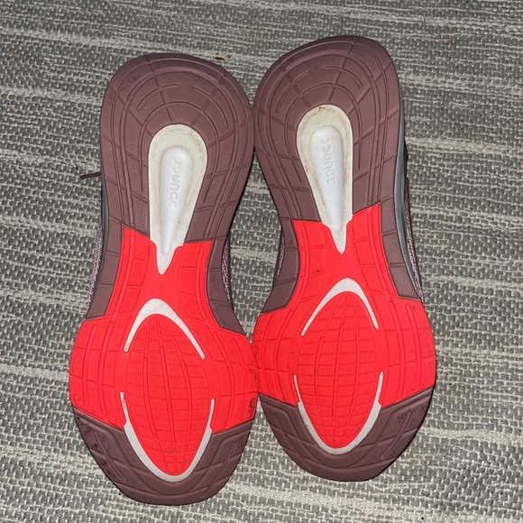 Women’s Purple Adidas size 8 1/2 - Picture 3 of 5